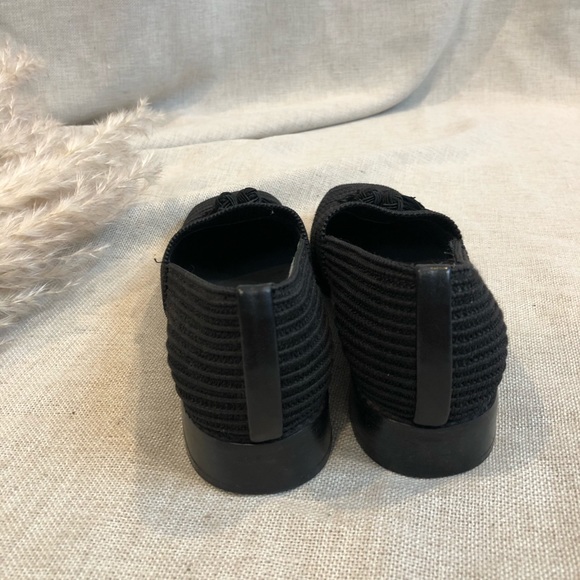 Stuart Weitzman / Black Ribbed Tassel Loafer / 6.5 - Picture 8 of 8